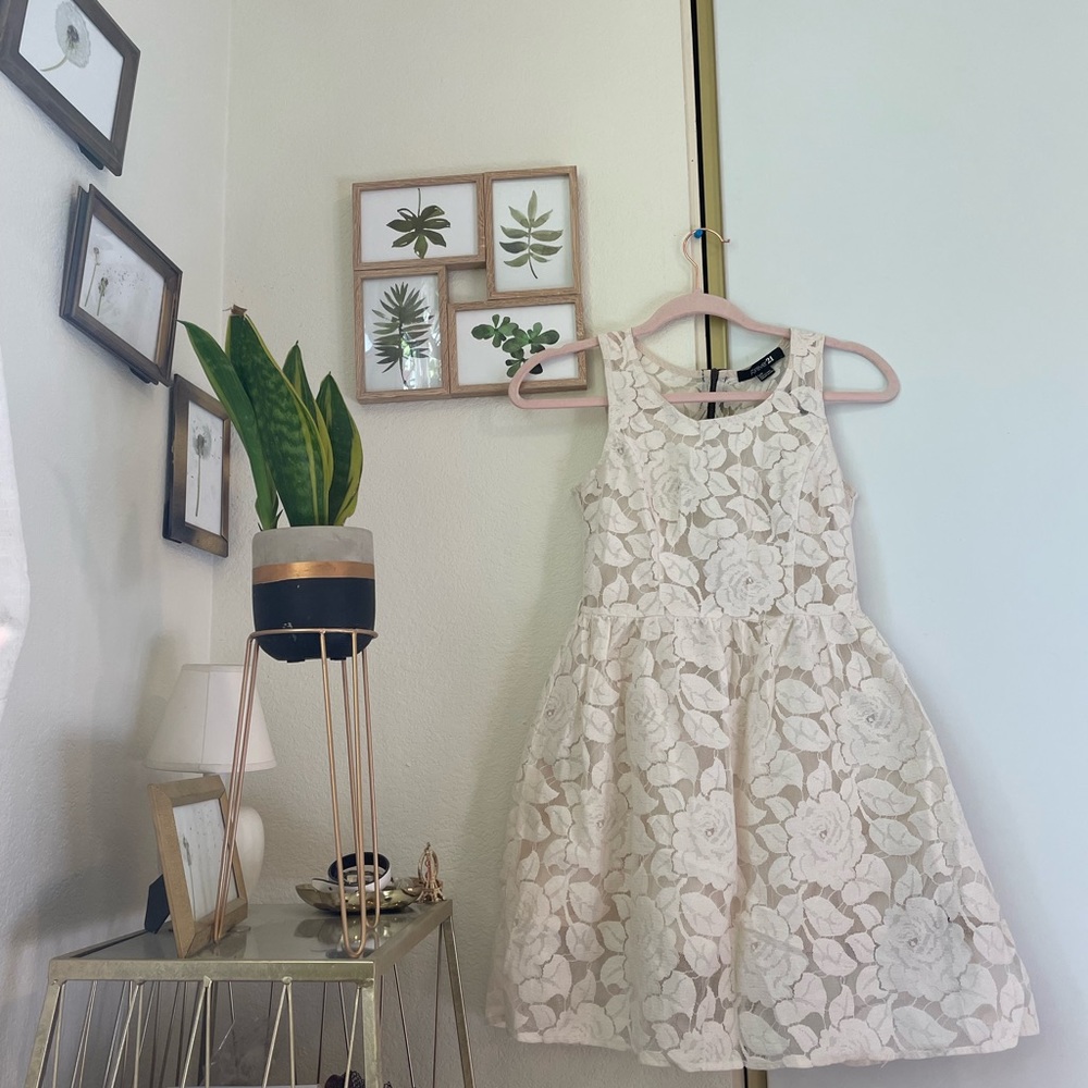 Forever 21 Elegant Lacy Cream Mini Skater Dress size S